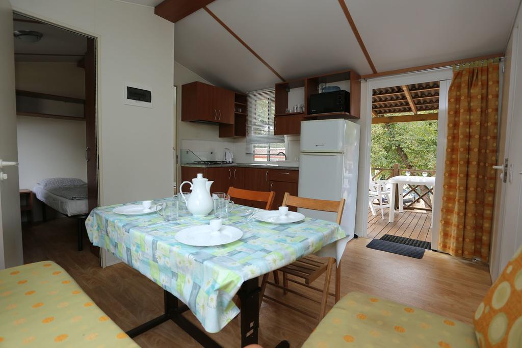 Mobile Homes Comfort Capri Bijela Uvala Ferienpark 4*